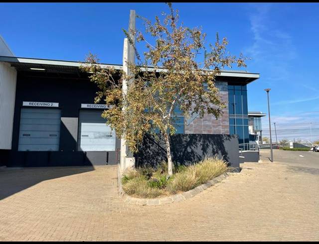 INDUSTRIAL PROPERTY TO RENT IN LOUWLARDIA